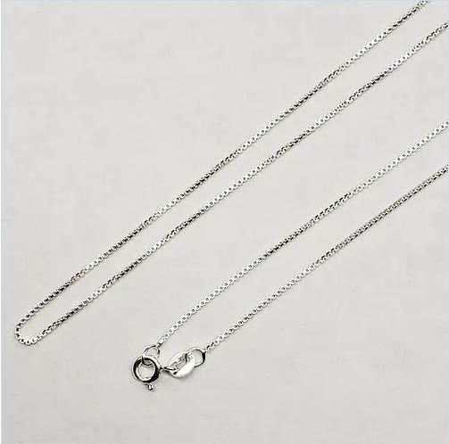 BOX 015 CHAINS -  18"